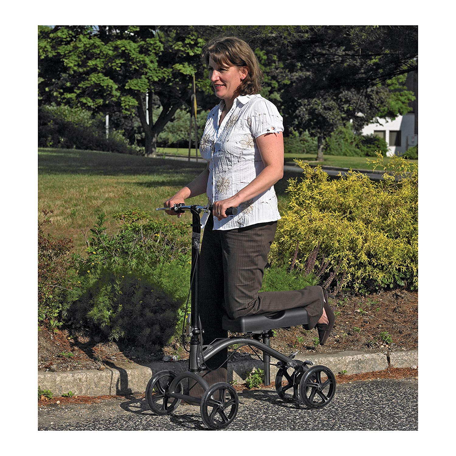 Drive DV8 Steerable Aluminum Knee Walker Drive DV8 Steerable Aluminum Knee Walker Knee Walker Drive - Americare Medical Supply
